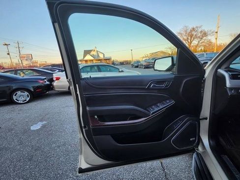 Used 2016 GMC Yukon SLT image 9