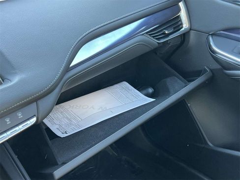 Used 2023 Cadillac XT4 Luxury w/ Cold Weather Package image 11