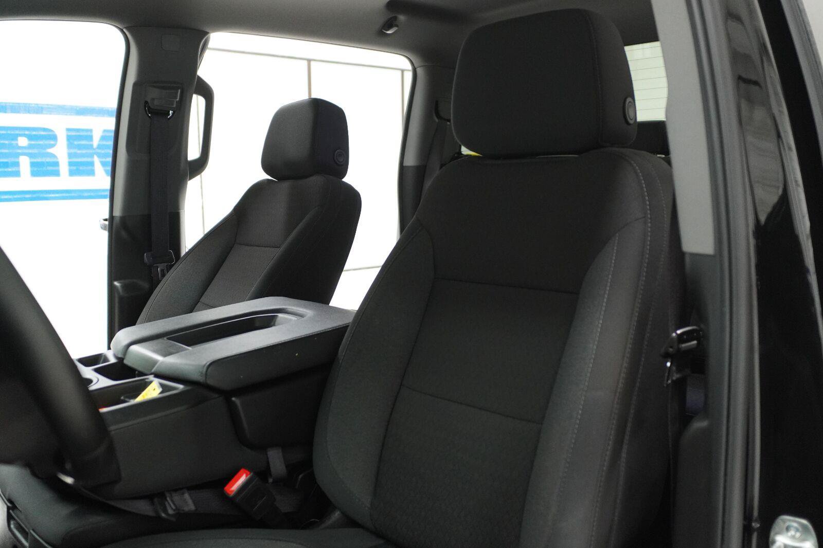 Used 2025 Chevrolet Silverado 1500 LT RWD image 6