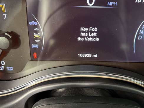 Used 2017 Jeep Grand Cherokee Limited AWD/4WD image 40