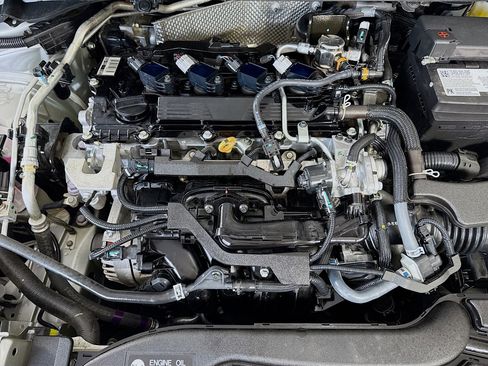 Used 2024 Toyota Corolla LE image 38