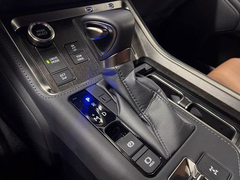 Certified 2026 Lexus GX 550 w/ Accessory Package (31) AWD/4WD image 19