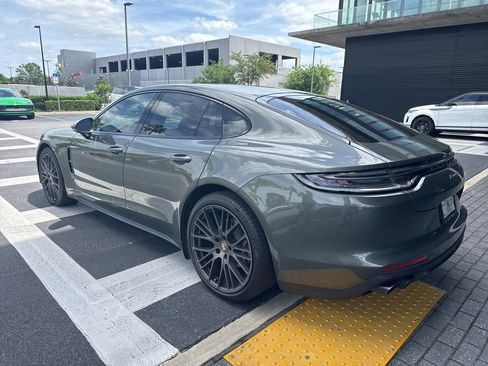 Certified 2023 Porsche Panamera Platinum Edition image 3