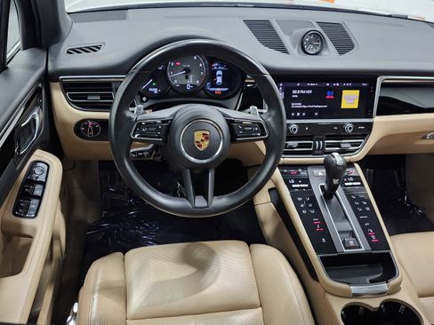 Used 2023 Porsche Macan S image 30