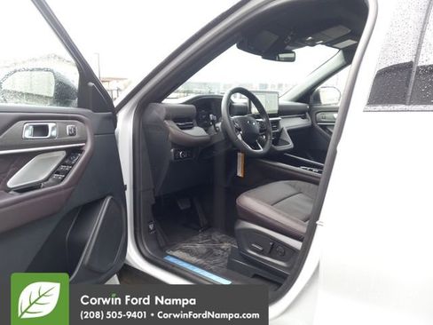 New 2026 Ford Explorer Platinum w/ LUX Leather Package image 9