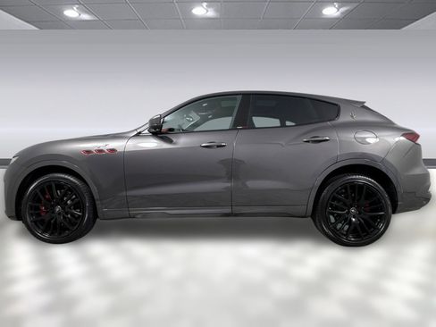 Used 2023 Maserati Levante Trofeo image 2