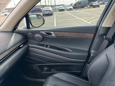 Used 2025 Genesis GV80 3.5T Prestige image 16