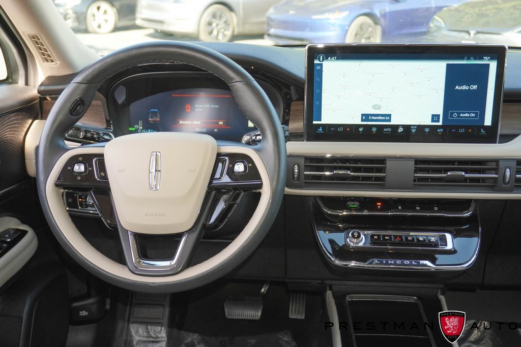 Used 2025 Lincoln Corsair Grand Touring w/ Equipment Group 301A AWD/4WD image 2
