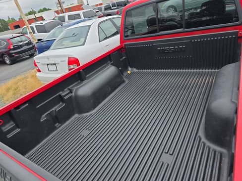 Used 2001 Nissan Frontier XE RWD image 11