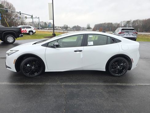 New 2026 Toyota Prius Plug-In Hybrid image 6