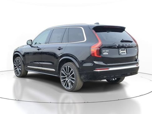 New 2026 Volvo XC90 B6 Plus w/ Protection Package Premier image 3
