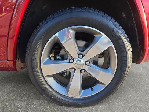 Used 2015 Jeep Grand Cherokee Overland AWD/4WD image 30