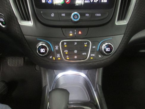 Used 2025 Chevrolet Malibu LT image 39