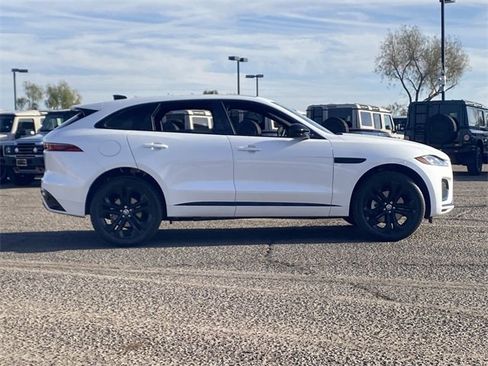 New 2025 Jaguar F-PACE R-Dynamic S image 16