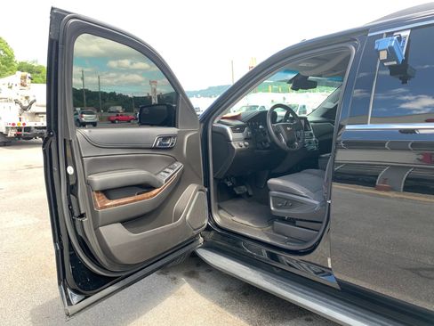 Used 2017 Chevrolet Suburban LS w/ Skid Plate Package AWD/4WD image 8