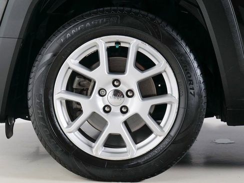 Used 2020 Jeep Renegade Sport w/ Sport Appearance Group image 9