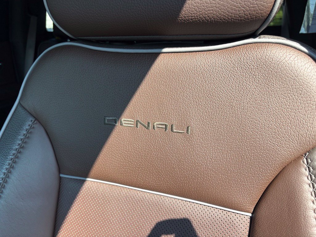 Used 2024 GMC Sierra 1500 Denali AWD/4WD image 18