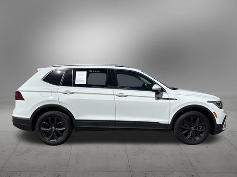 Used 2024 Volkswagen Tiguan SE image 5