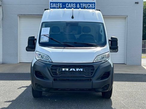 Used 2024 RAM ProMaster 2500 FWD image 2