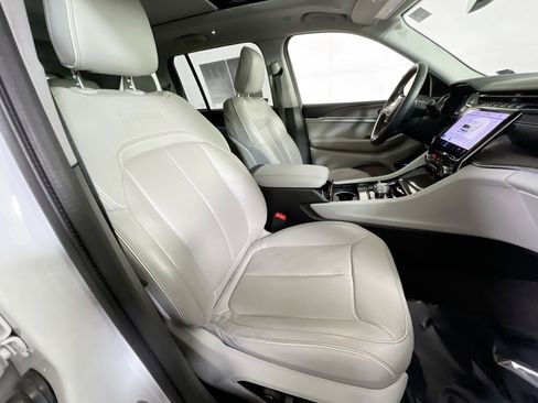 Used 2022 Jeep Grand Cherokee Overland image 29