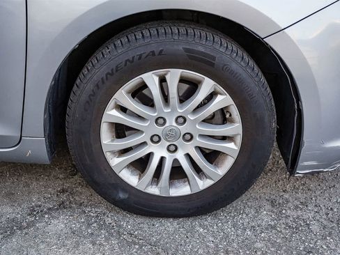 Used 2013 Toyota Sienna XLE image 6