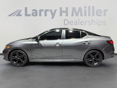 Certified 2023 Nissan Sentra SR w/ Midnight Edition Package image 2