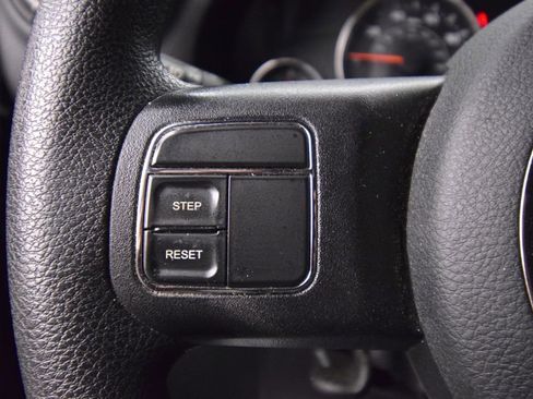 Used 2018 Jeep Wrangler Sport AWD/4WD image 34