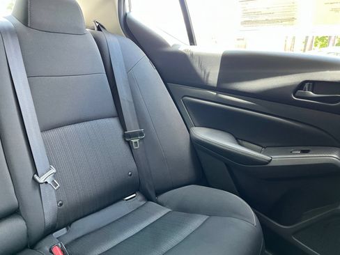 Used 2025 Nissan Altima 2.5 SV FWD image 32