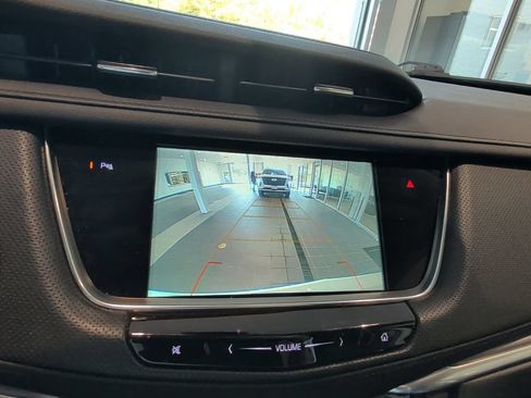 Used 2019 Cadillac XT5 Luxury w/ LPO, Radiant Package AWD/4WD image 15