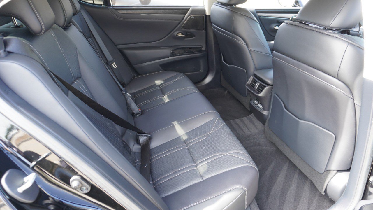 Certified 2024 Lexus ES 350 Ultra Luxury w/ Accessory Package (Z2) FWD image 31