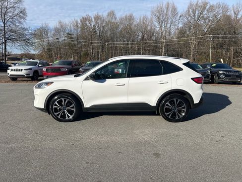 Used 2022 Ford Escape SEL w/ SEL Stealth AWD Package image 4