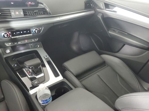 Used 2025 Audi Q5 2.0T Premium image 17