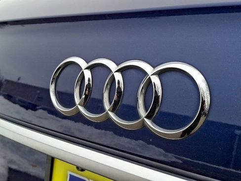 Used 2023 Audi Q5 2.0T Premium w/ Convenience Package image 28