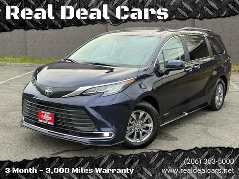 Used 2021 Toyota Sienna XLE w/ XLE Plus Package image 1