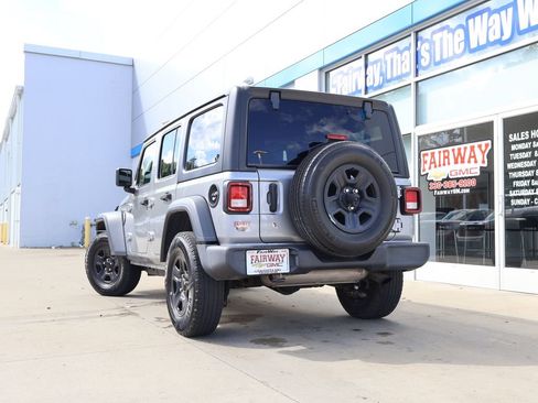 Used 2018 Jeep Wrangler Unlimited Sport AWD/4WD image 31