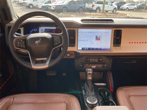 Used 2023 Ford Bronco Heritage Edition image 8