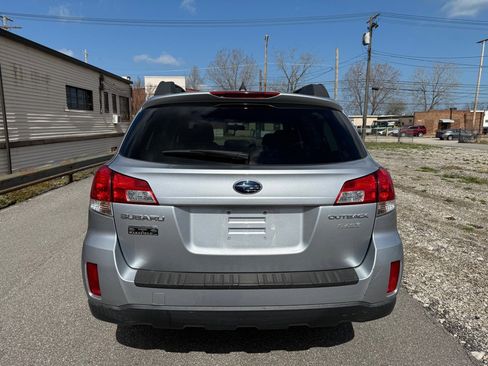 Used 2012 Subaru Outback 2.5i Limited image 4
