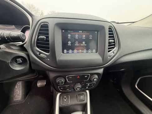 Used 2019 Jeep Compass Latitude w/ Popular Equipment Group image 20