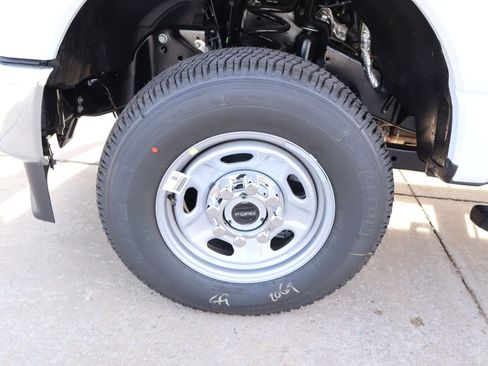 New 2026 Ford F250 XL w/ FX4 Off-Road Package image 17