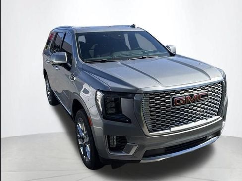 Used 2024 GMC Yukon Denali w/ Advanced Technology Package AWD/4WD image 5