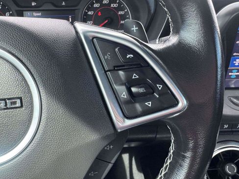 Used 2021 Chevrolet Camaro LT w/ Technology Package RWD image 28