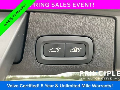 Certified 2025 Volvo XC60 B5 Core image 27