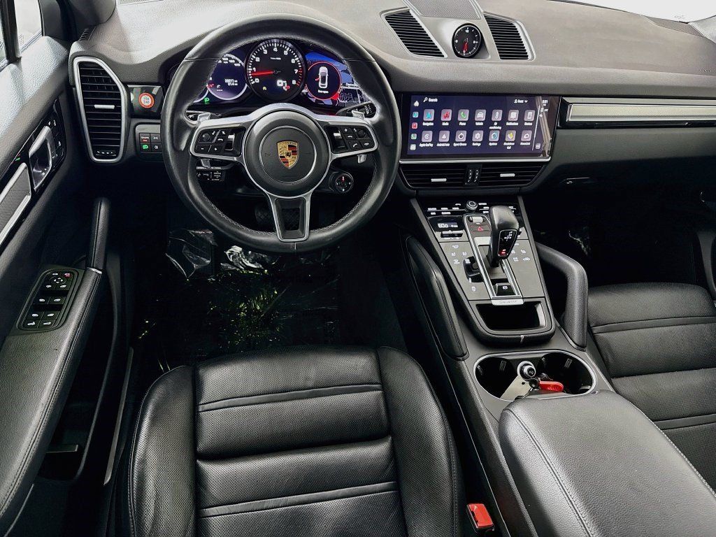 Used 2023 Porsche Cayenne Platinum Edition AWD/4WD image 16