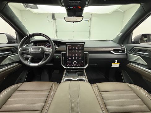 New 2026 GMC Acadia Denali Ultimate w/ LPO, Floor Liner Package AWD/4WD image 3