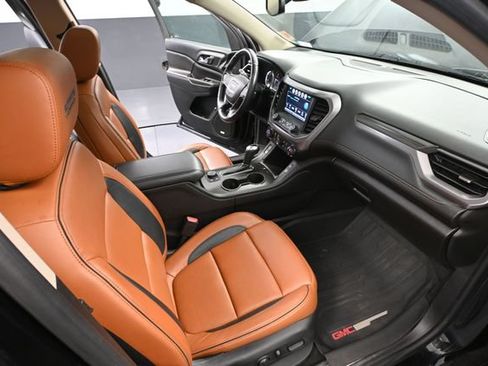 Used 2017 GMC Acadia SLT w/ LPO, Floor Liner Package AWD/4WD image 49