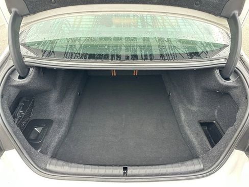 Used 2022 BMW 530i w/ Convenience Package image 30