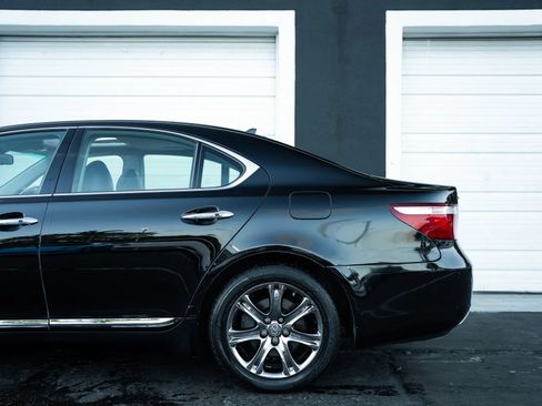 Used 2008 Lexus LS 460 RWD image 24