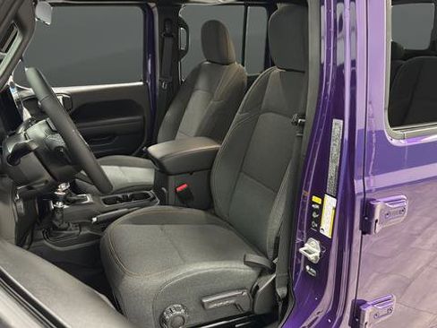 New 2026 Jeep Gladiator Sport image 9