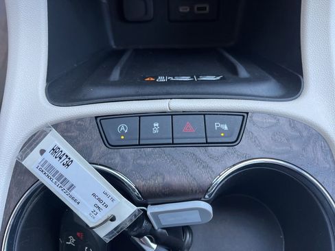 Used 2023 GMC Acadia Denali image 23