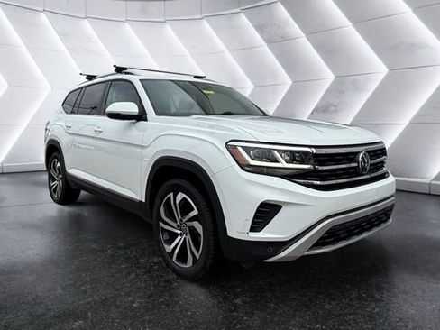 Certified 2022 Volkswagen Atlas SEL image 4